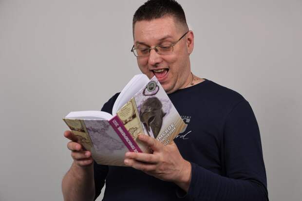 Какие позитивные произведения порекомендовали крымские деятели культуры в День смеха