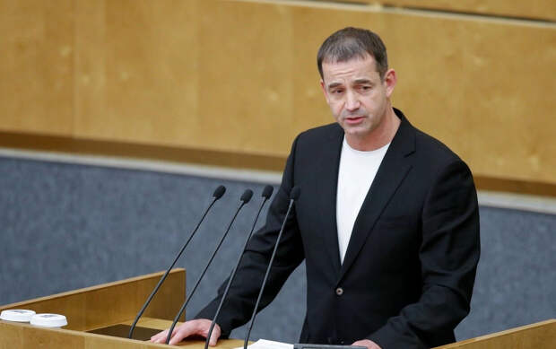 Дмитрий Певцов: Схождение Благодатного огня - напоминание о том, что чудо есть