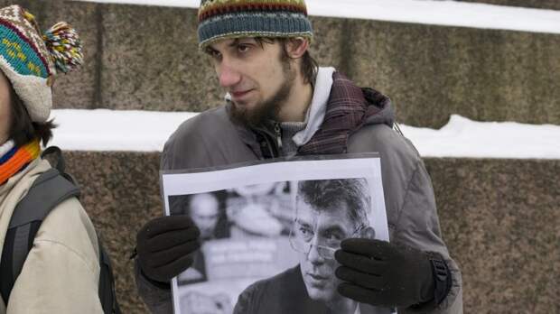 Блеф и бездна Бориса Немцова: «преемник Ельцина» погорел на воровстве у США