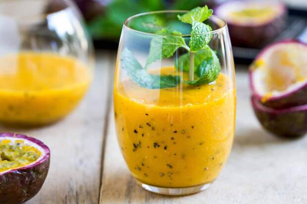 mango-and-passionfruit-smoothie-Featured