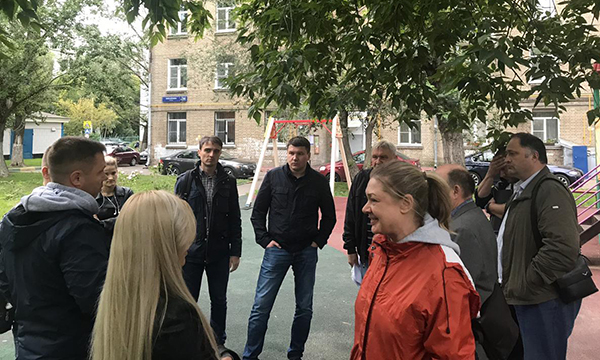 Встреча с инициативной группой жителей в Рязанском районе. Фото: moscow.er.ru