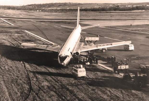 Полвека назад в Пулково приземлился Ту-104 после взрыва на борту