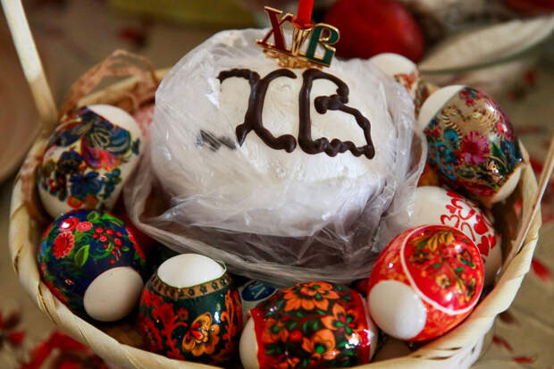 "Россия Православная": священникам стоит освящать куличи к Пасхе в супермаркетах