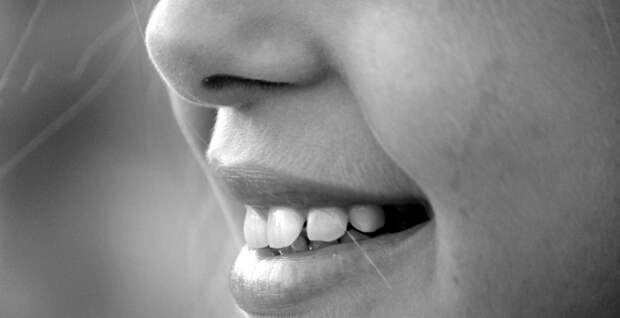 Врачи удалили московскому подростку выросший в носу зуб