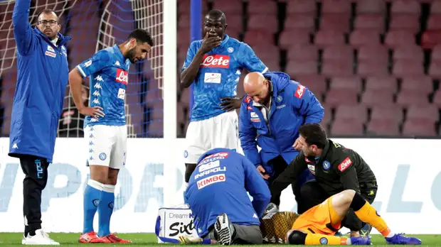 В «Наполи» рассказали о состоянии голкипера Оспины, потерявшего сознание во время матча с «Удинезе»