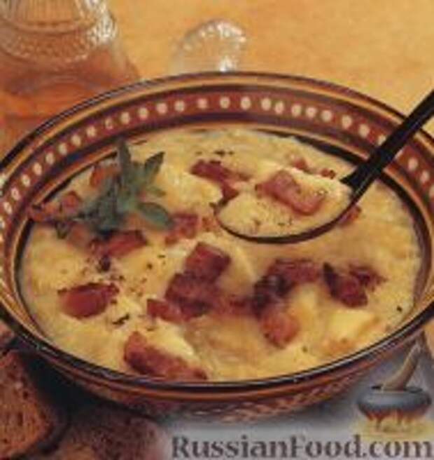 Фото к рецепту: Гороховый суп с перловкой и сельдереем