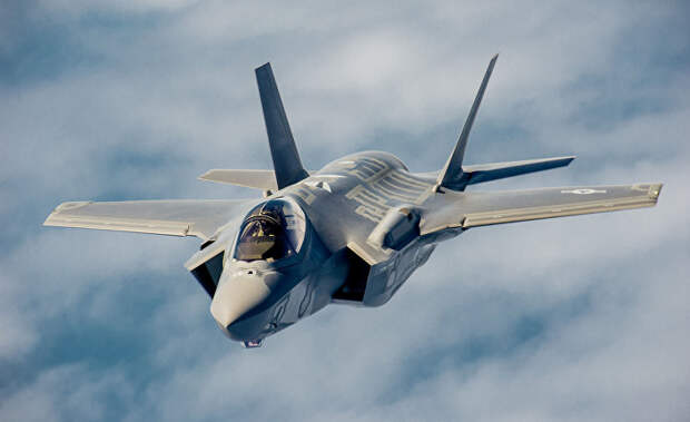 Истребитель-бомбардировщик пятого поколения F-35 «Лайтнинг» II