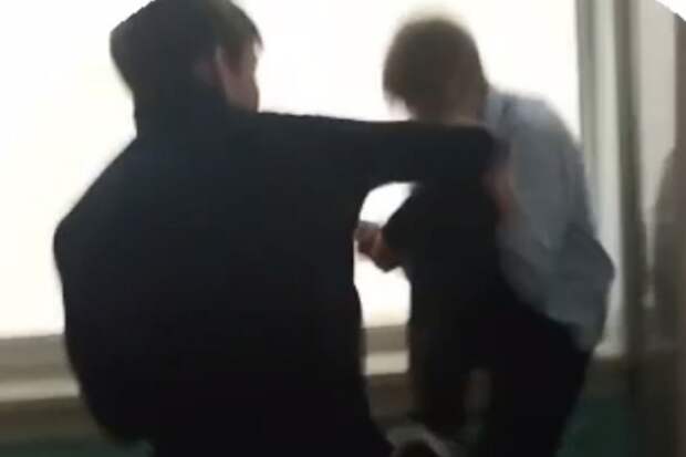 Проверку по делу школьника-вымогателя в Новосибирске начали следователи