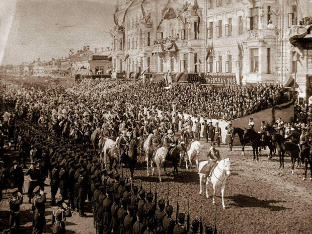 Николай II на белом коне, 1896