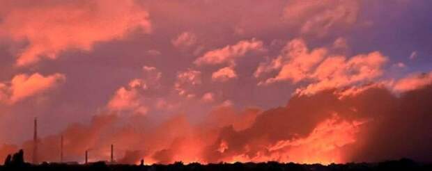 Сейчас! Удары по Украине! Одесса вспыхнула от "Гераней", мощная работа ФАБов, минус еще локомотив