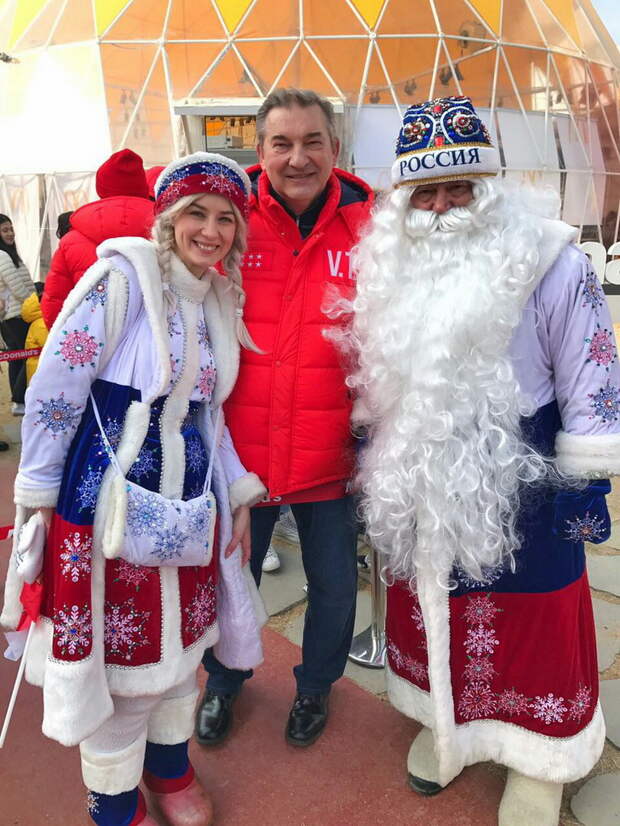 дедушка сосновка. спортивный дед мороз сосновка фамилия. дедушка сосновка. дедушка сосновка. белорусский дед мороз.