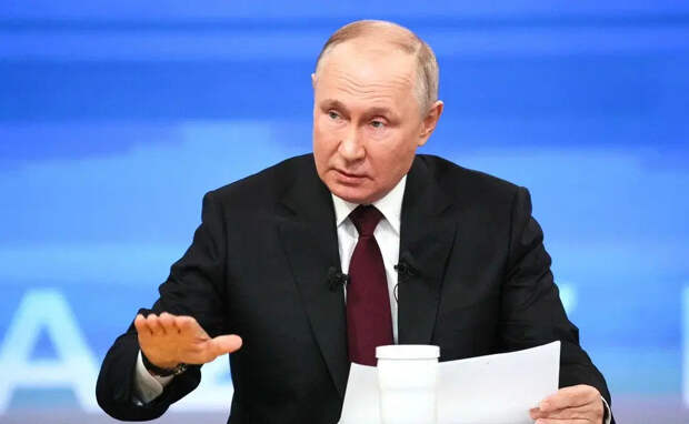 Девчонок в сторонке больше нет. Владимир Путин признал дефицит женщин в России