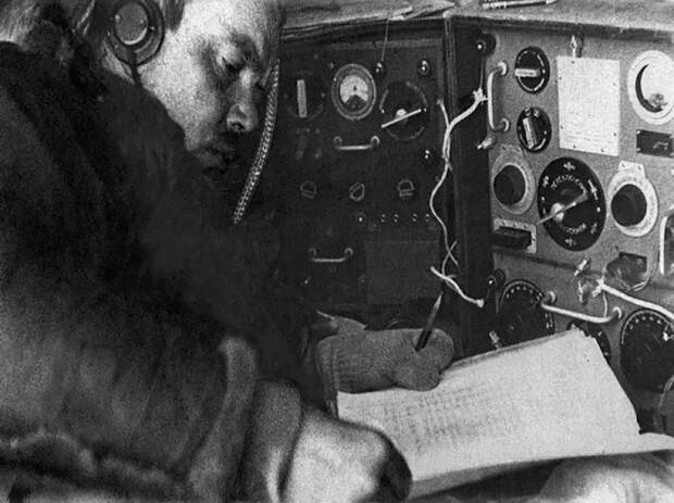 Как советские ученые дрейфовали на льдине 274 дня