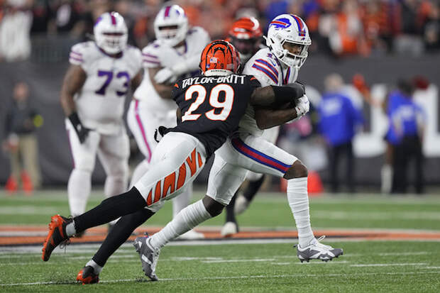 NFL Cancels Bills/Bengals Game, Calls Special League Meeting to Discuss Potential Playoff Ramifications