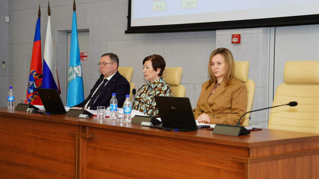 Перекопы, киоски и танк. Какие решение приняли депутаты Барнаула на февральском заседании