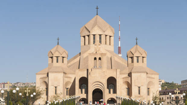 Песков: Россия считает себя вправе прояснить планы Армении перед выборами