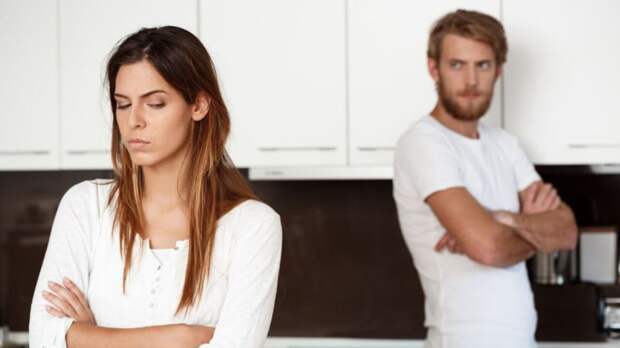«Тревожные сигналы»: психолог назвал 5 признаков появления кризиса в паре