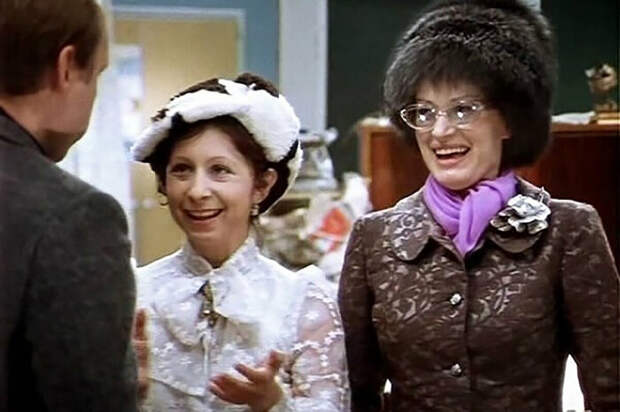 Владелицы «ценного меха» банально боялись, что их шапку украдут / Фото: onedio.ru Владелицы «ценного меха» банально боялись, что их шапку украдут / Фото: onedio.ru