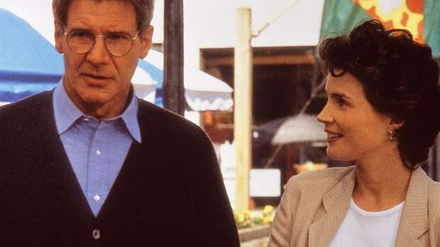 Голливуд создал два фильма по одному сценарию - и теперь зрители спорят, какая из Сабрин лучше