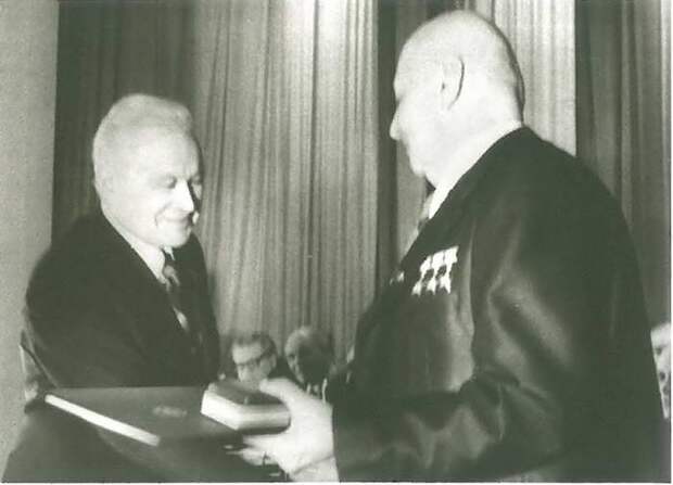 nichego-lichnogo-eto-prosto-kosmos-vladimir-nikolaevich-chelomej-2