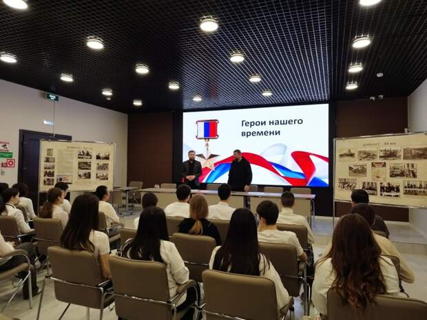 В Национальном музее Адыгеи проходит цикл мероприятий «Встреча с Героем»