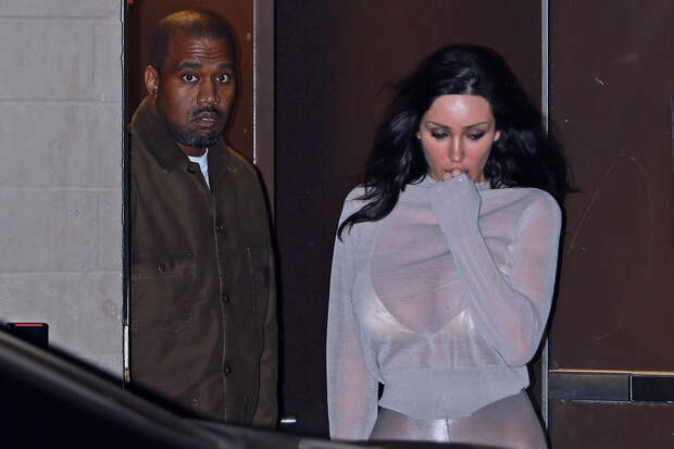Папарацци сняли Бьянку Цензори в прозрачном наряде во время прогулки с Канье Уэстом