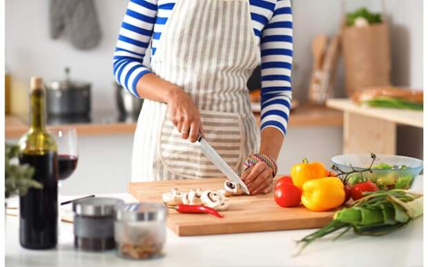19 вредных вещей, которые вы определённо делаете на своей кухне