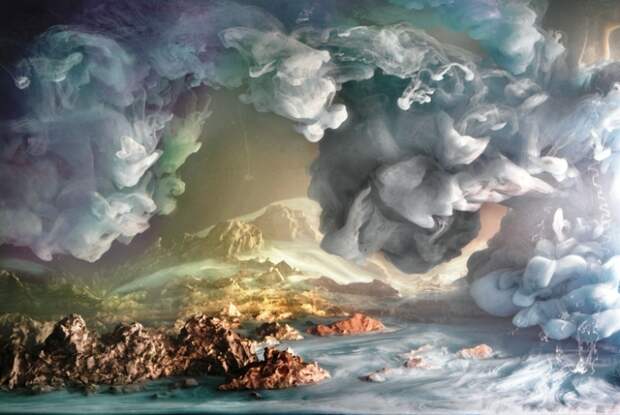 Горы, реки, облака. Автор: Kim Keever.