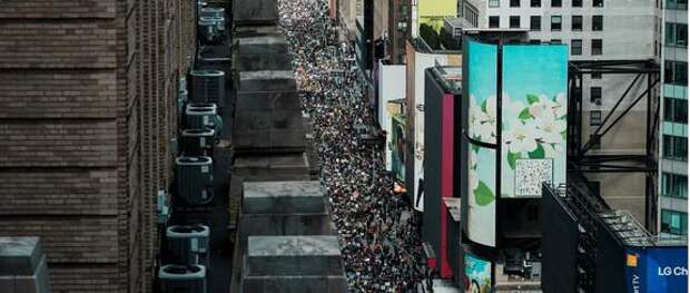 США охватили массовые протестные митинги против политики Трампа