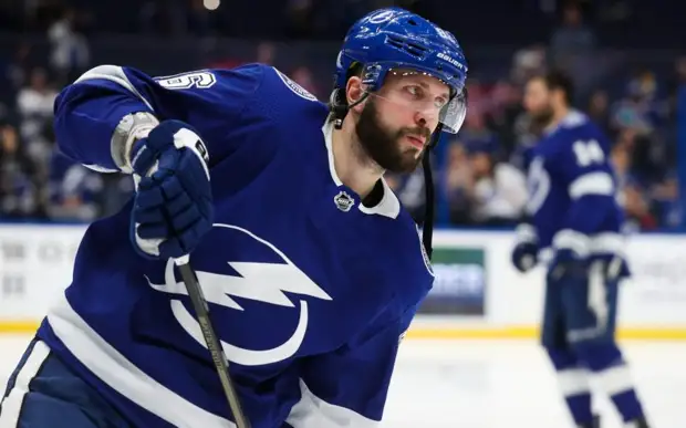 Кучеров набрал пять очков в матче против лидера НХЛ с 12 забитыми шайбами