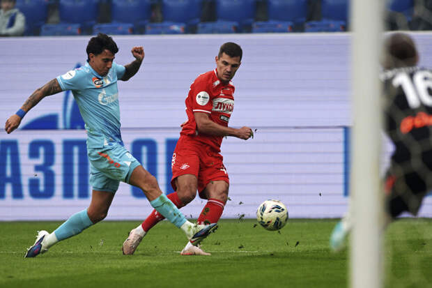 Экс-футболист Чугунов: у "Зенита" нет ничего похожего на футбол