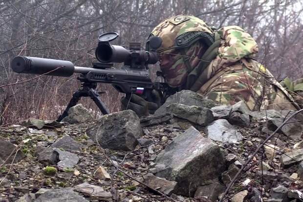 Российские бойцы ударом комплекса «Искандер-М» ликвидировали колонну из 15 топливозаправщиков Вооруженных сил Украины, сообщили в Министерстве обороны РФ.-2