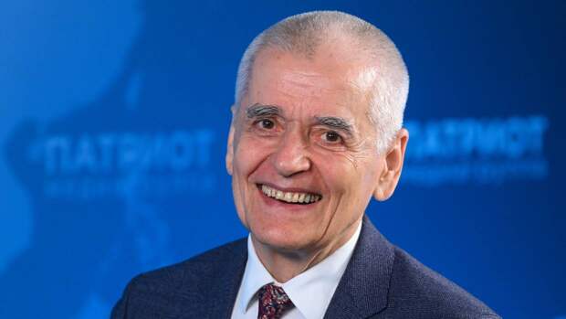 Онищенко заявил, что поход в баню поможет восстановить силы после новогоднего застолья