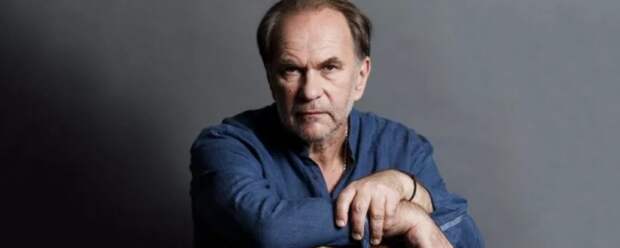 Алексей Гуськов посетовал на кабальные условия карантина за рубежом