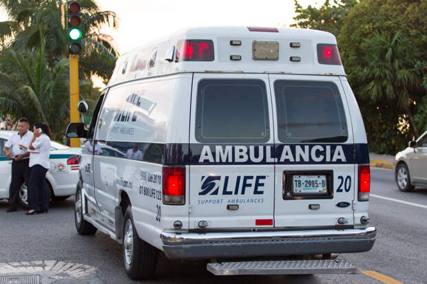 Влюбленные получили удар током при столкновении воздушного шара с линией электропередач