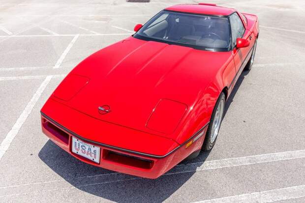 Chevrolet Corvette ZR-1 1990 года в идеальном состоянии
