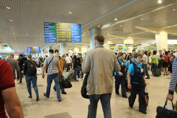 Sky News: В британских аэропортах произошел сбой в системе пограничного контроля