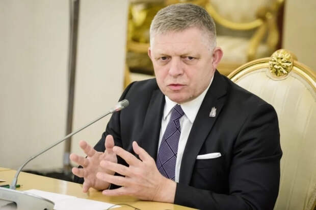 Фицо отработает ночную смену на фабрике в знак уважения к трудящимся