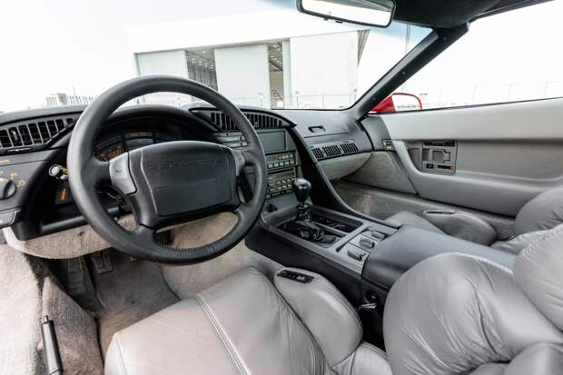 Chevrolet Corvette ZR-1 1990 года в идеальном состоянии
