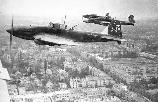 ИЛ-2 над Берлином, май 1945 года