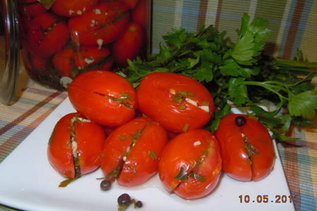 Помидоры, фаршированные, маринованные, суточные, улётные ( донская кухня)