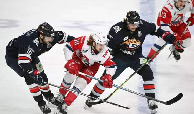 «Металлург» выиграл финальную серию плей-офф КХЛ