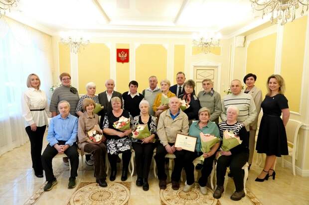 В Бокситогорском ЗАГСе поздравили 14 супружеских пар с золотой свадьбой