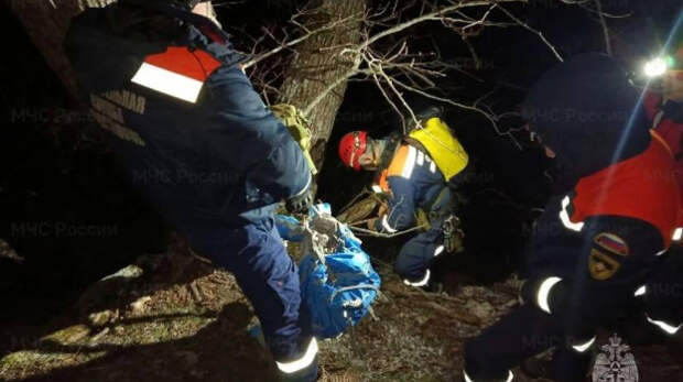 В горах Ялты спасли туриста с высоты более 50 метров