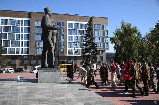 Воинские почести красноармейцев в Барнауле / Фото: barnaul.org