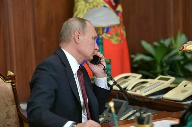 Путин по телефону поздравил Моди с победой его партии на выборах