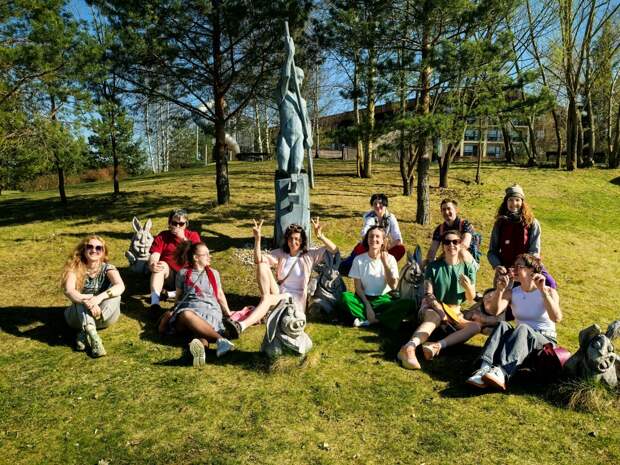 Участники арт-резиденции. Фото: Радомир Лисицин