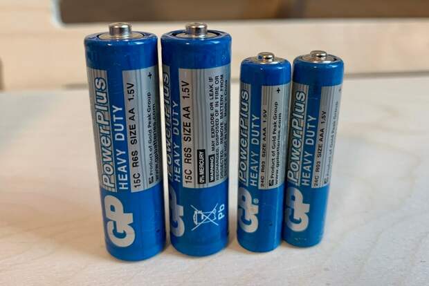 В чем отличия дешевых от дорогих "батареек" и стоит ли переплачивать?