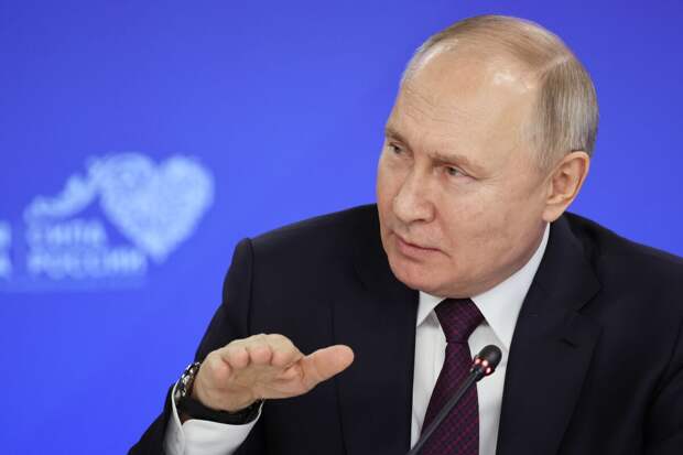 Путин заявил, что власти РФ работают над донастройкой налоговой системы