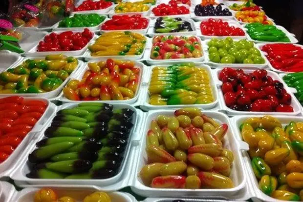 Необычная уличная еда в разных странах мира